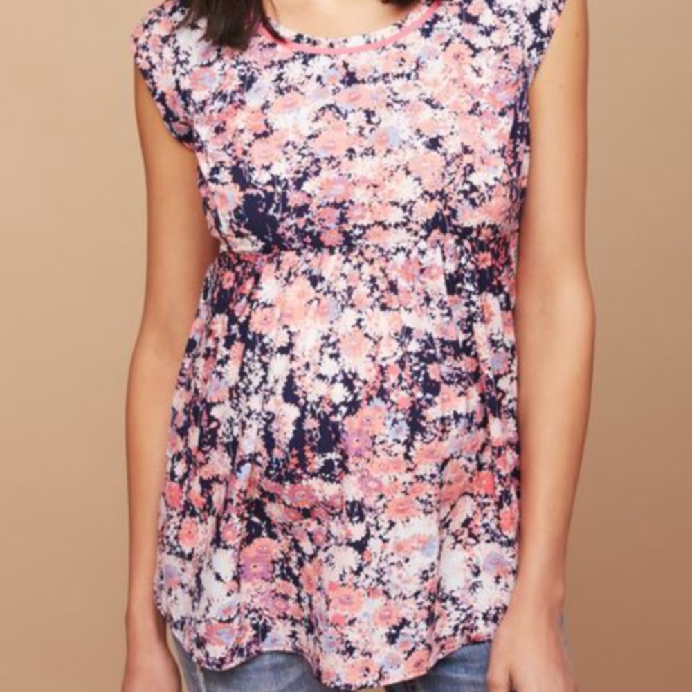 Back Zip Peplum Maternity Top-Floral